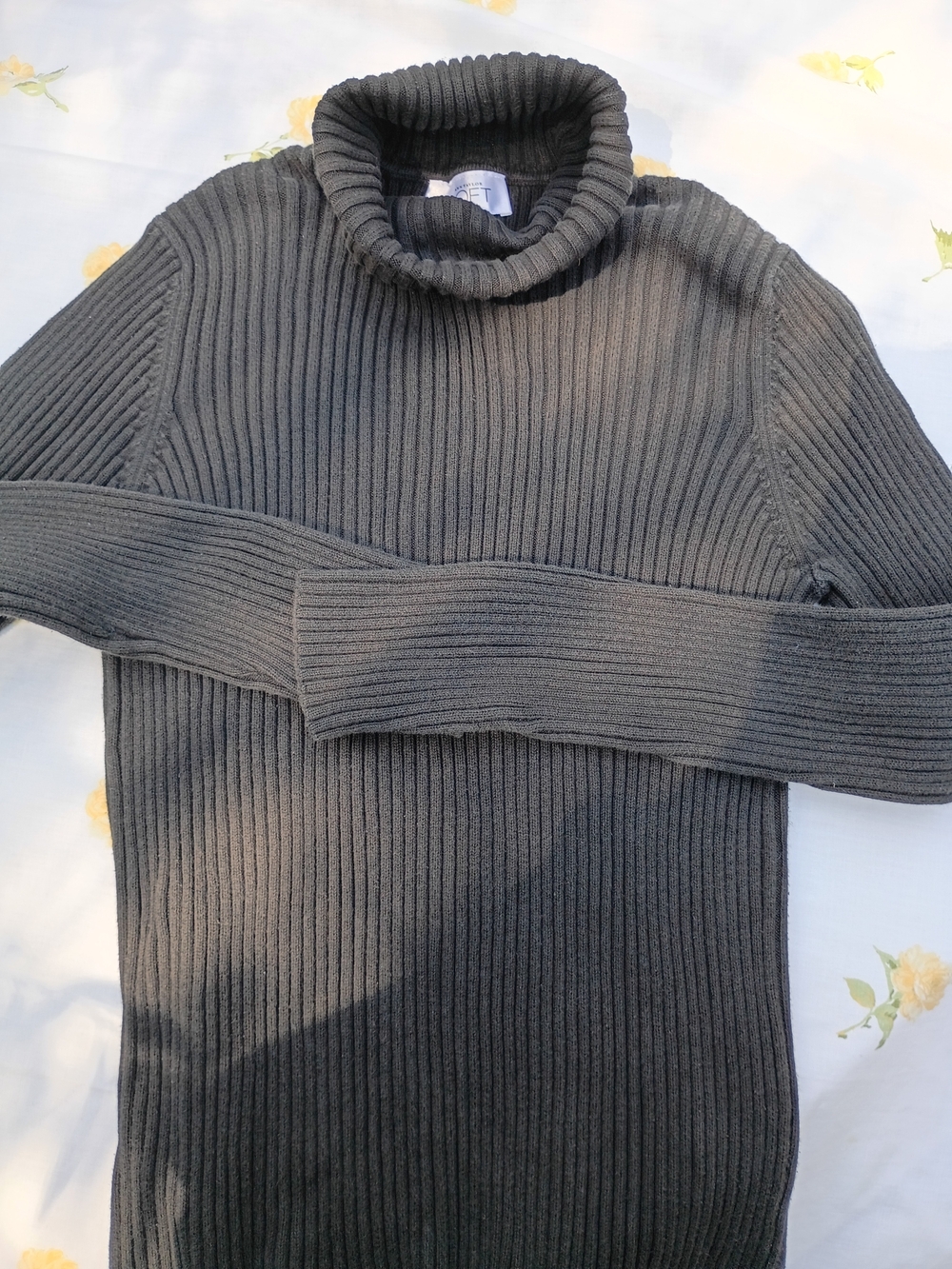 Ann Taylor Charcoal Ribbed Turtleneck Sweater